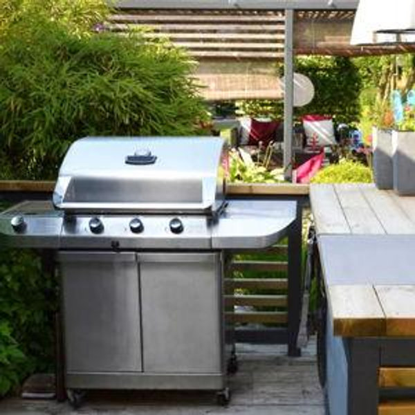 Outdoor grill