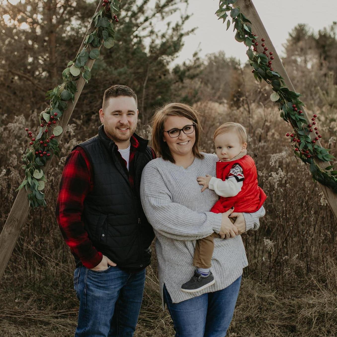 Christmas photos 2021! No one (except us and our photographer) knew I was pregnant at this time!! :)