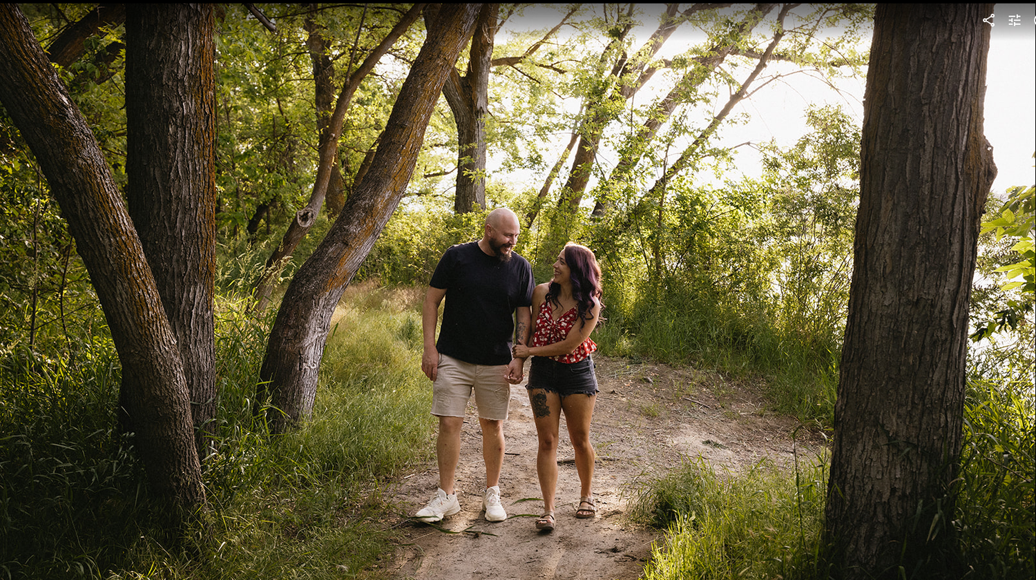 The Wedding Website of Cassandra Gardner and James Clough