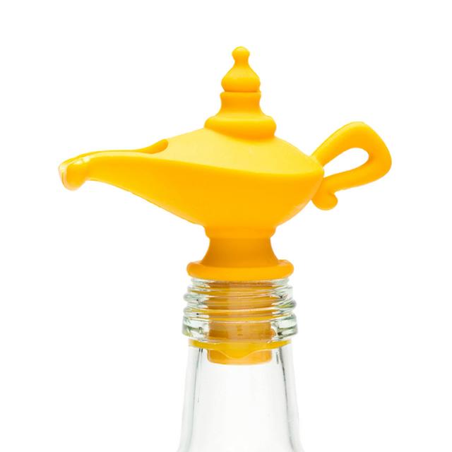 Oiladdin Oil Pourer and Stopper, Silicone Oil Pour Spout for Olive Oil, Aladdin Lamp Design Oil Dispenser Bottle Stopper, 8x9x4.5 cm, Yellow