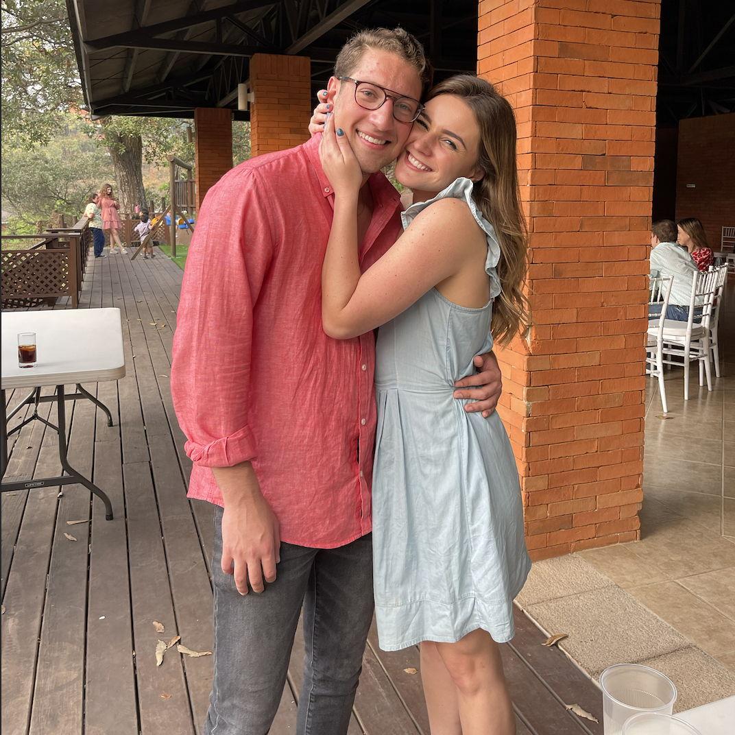 Después de años de amistad, el 20 de marzo de 2022 decidimos comenzar esta linda historia de amor.
