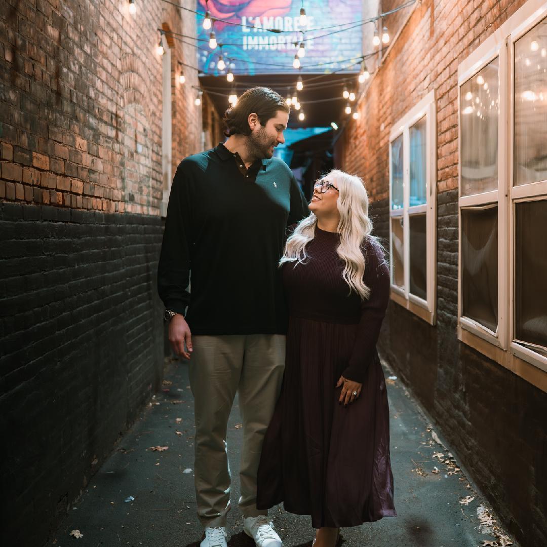 Engagement shoot in Little Italy๐๐๐ฆ๐ฎ๐น๐