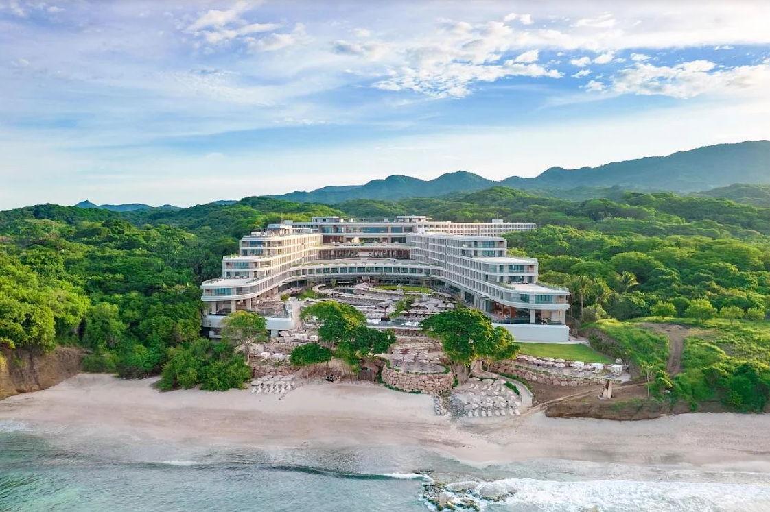 The Wedding Website of Lauren Bana and Daniel Santa