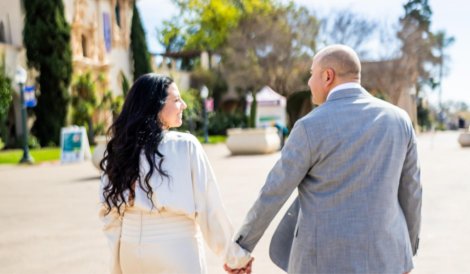 The Wedding Website of Amanda Barrio and Eric Hardy