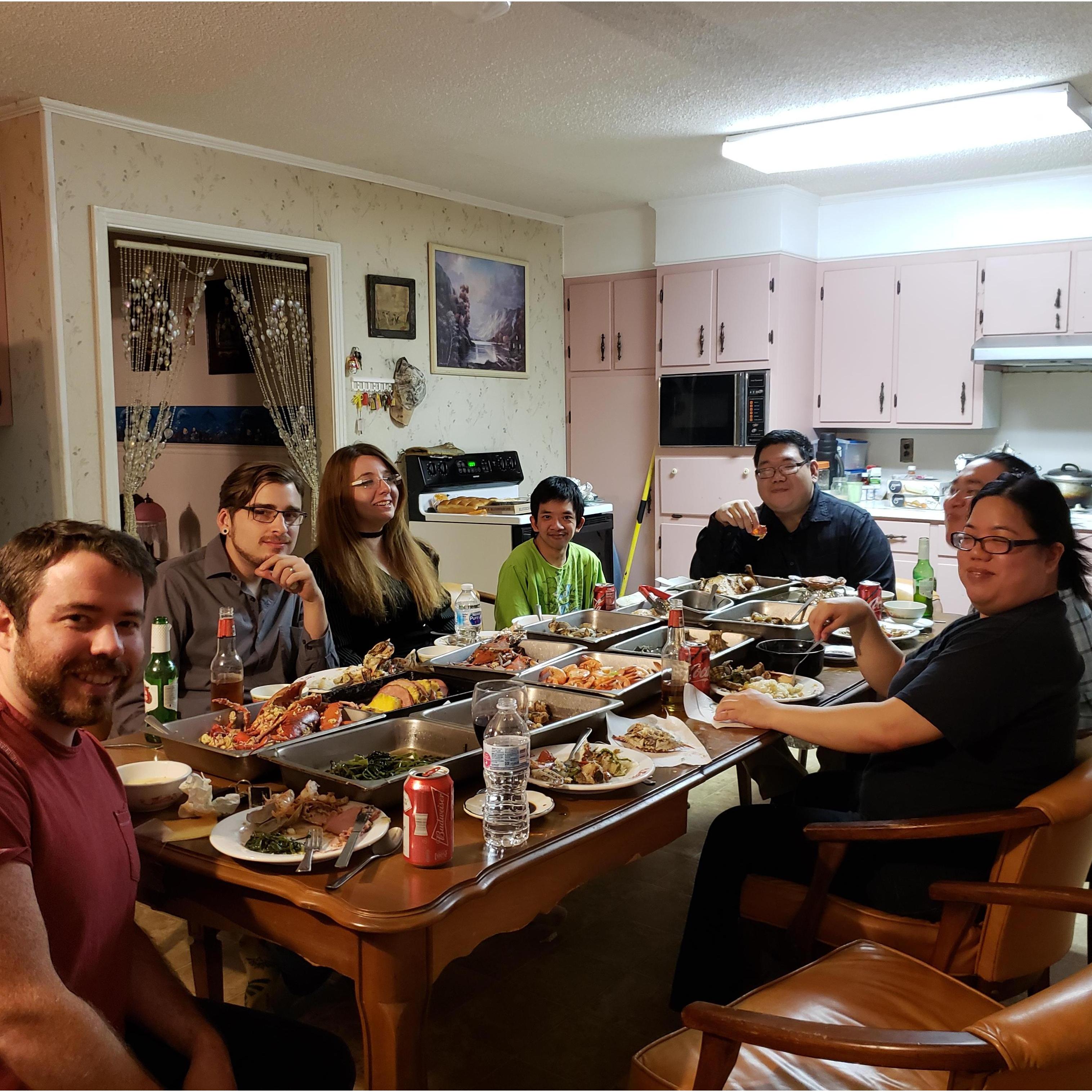 Thanksgiving in Tennessee with the Wong family and friends!