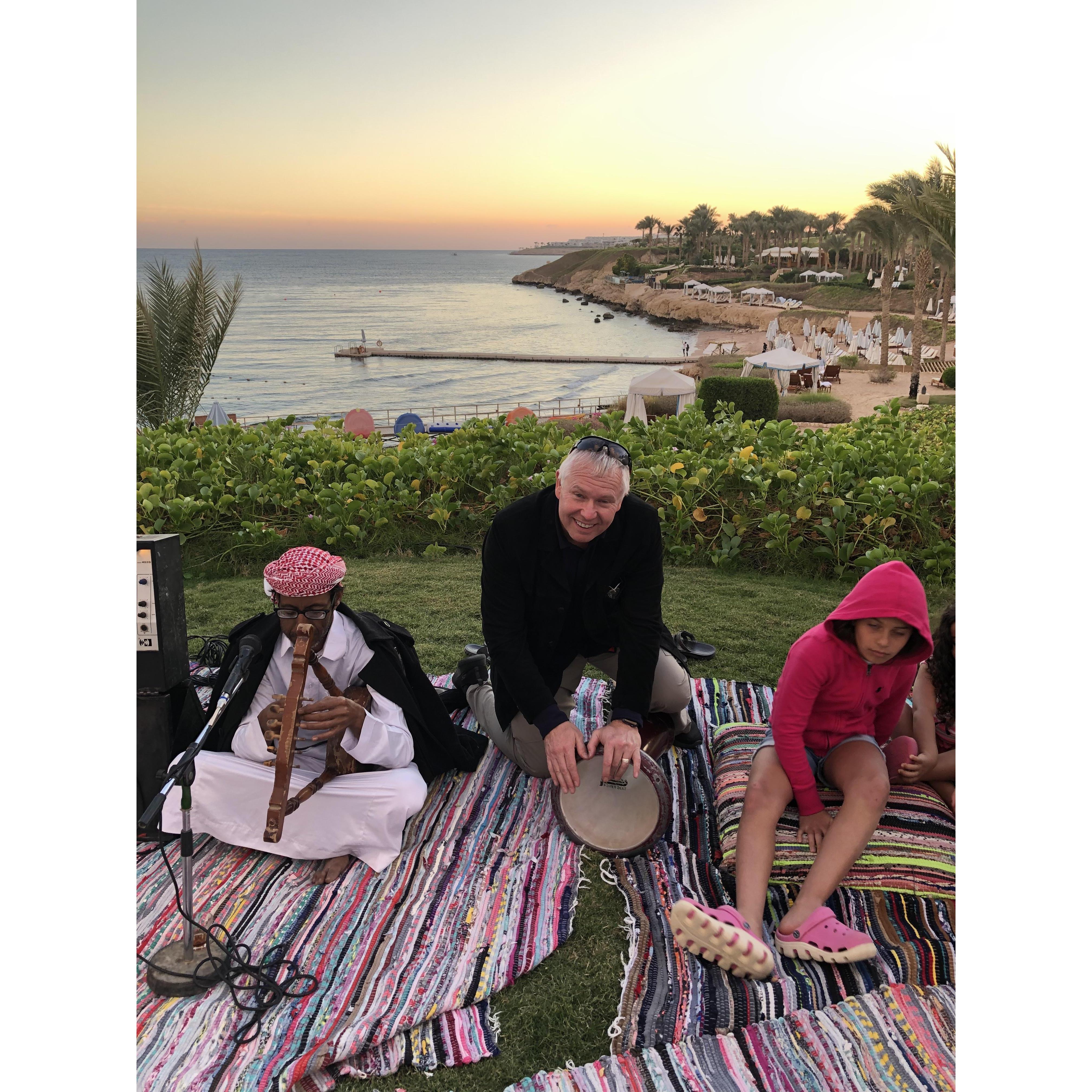Overlooking the Red Sea and joining in with the local music
