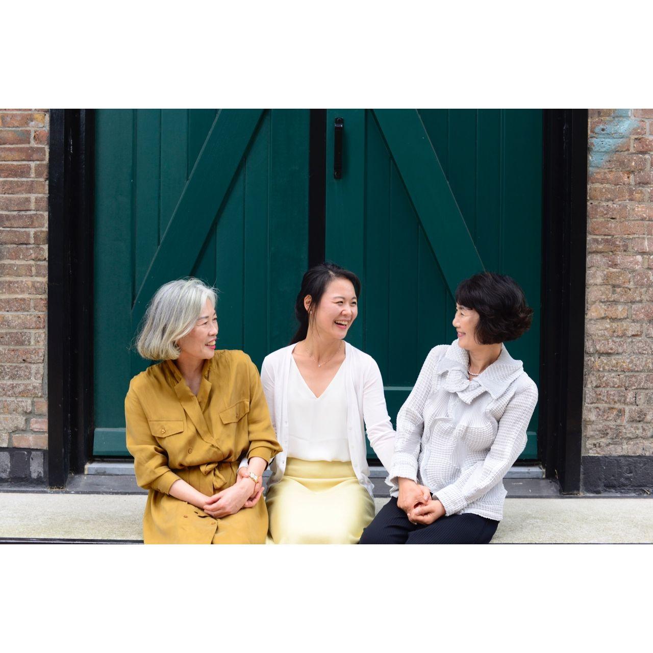 photo shoot in Holland: with moms (PC: Jeong Lee)