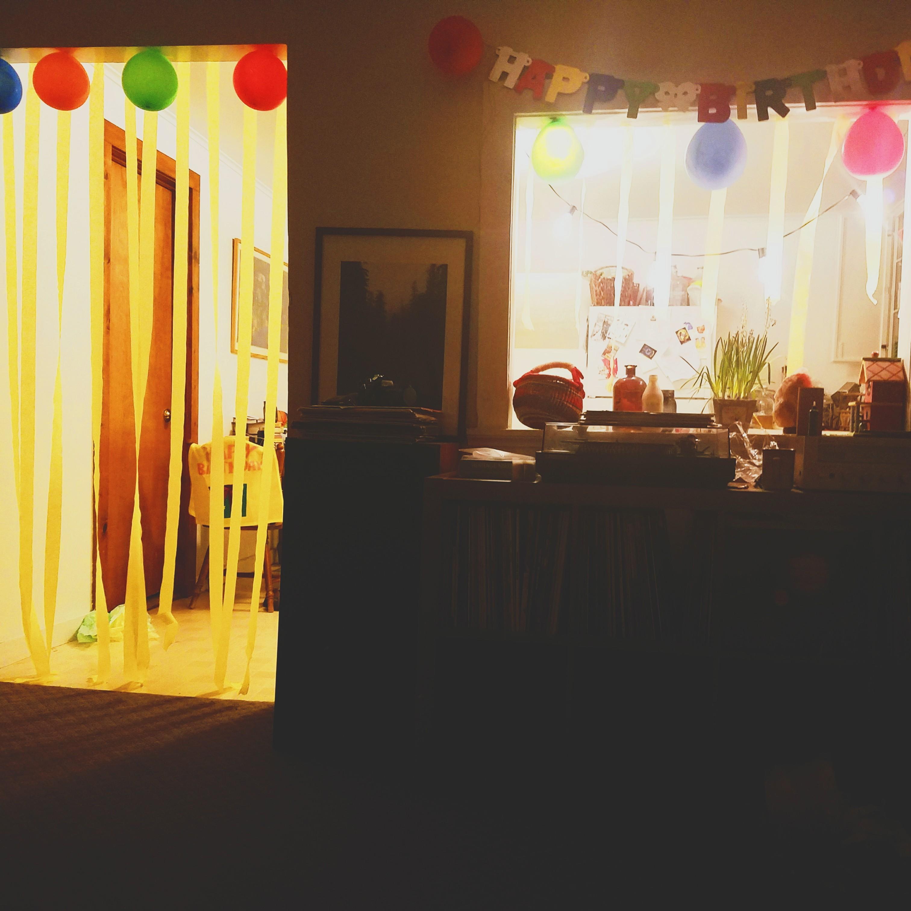 April 15th, 2017:
Surprise decorations for Emilio's birthday! 🎈🎉