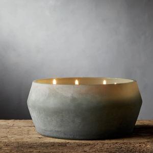 Arhaus Wide candle - Thunder