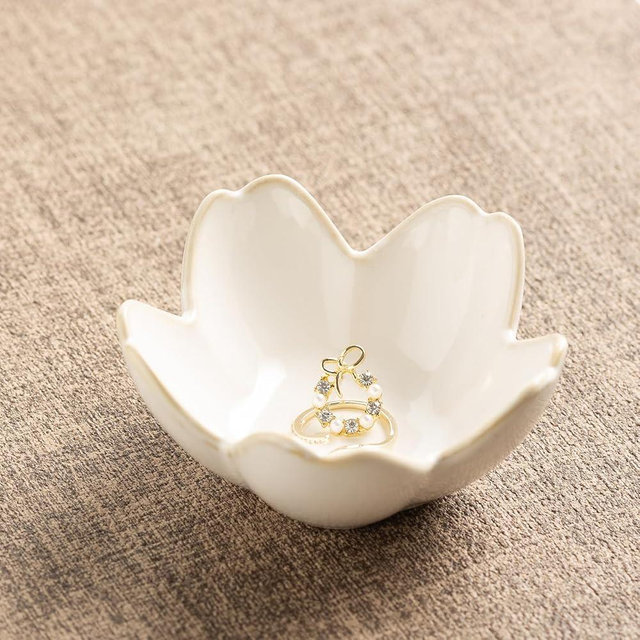 zerokyclan Ceramic Ring Holder Tray - Decorative Floral Trinket Bowl for Jewelry Storage & Vanity Decor(white)