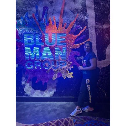 Darla's First Blue Man Show, 11/08/22