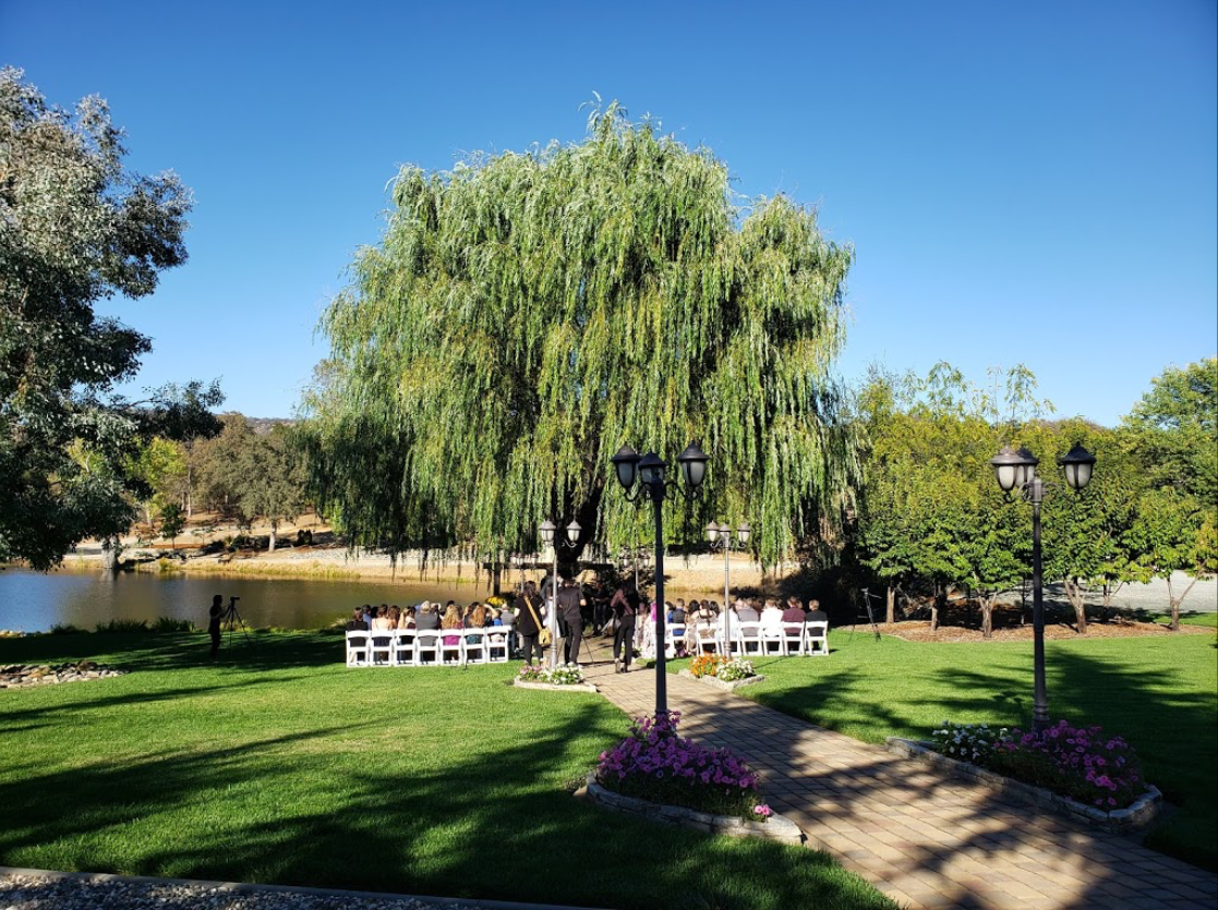 The Wedding Website of Lacey McCurry and Taylor Ocel