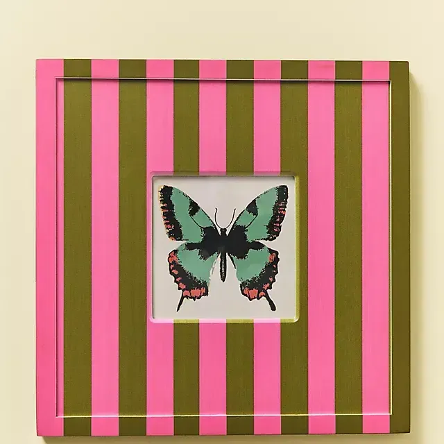 Pattern Drench Frame