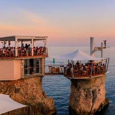 Honeymoon Dinner at Le Plongeoir in South of France