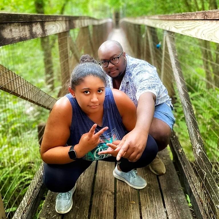 Hiking at the Ravine Gardens State Park! SQUAD POSE!
05.22.2021