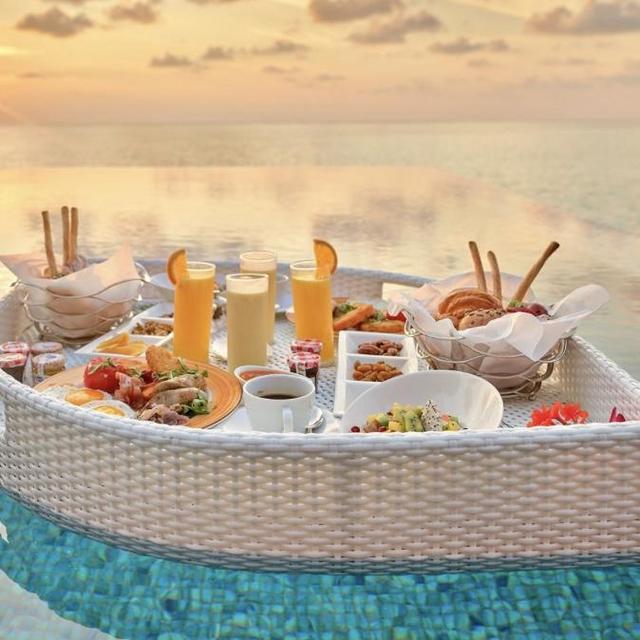 Private Floating Breakfast on Honeymoon