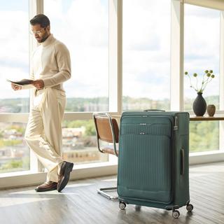 Silhouette 18 Softside Large Expandable Spinner