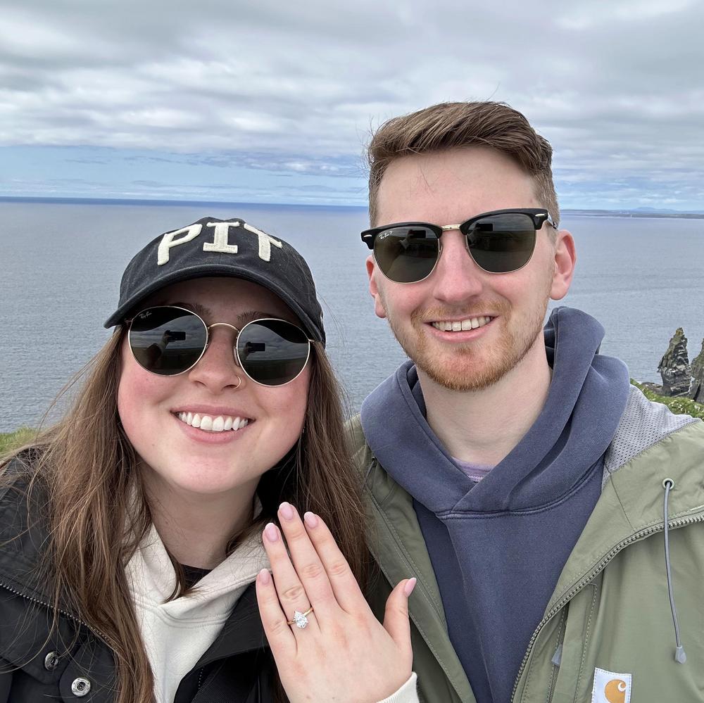 Ali Seiter and John Neuman's Wedding Website, image size:1000x999