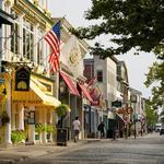 Shop & Dine on Thames Street
