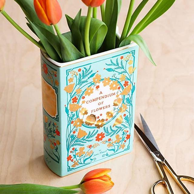 Bibliophile Ceramic Vase: A Compendium of Flowers: A Compendium of Flowers (Flower Vase, Ceramic Vase for Book Lovers, Gift Idea for Book Lovers)