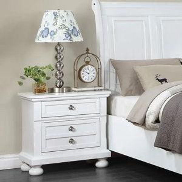 Meade Nightstand (White)