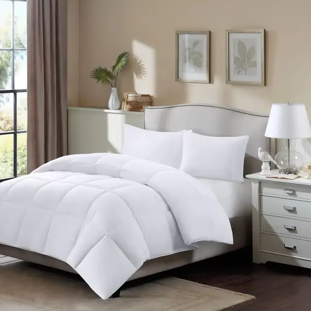 True North 3M Northfield Supreme Down Blend King/ Cal King Comforter in White