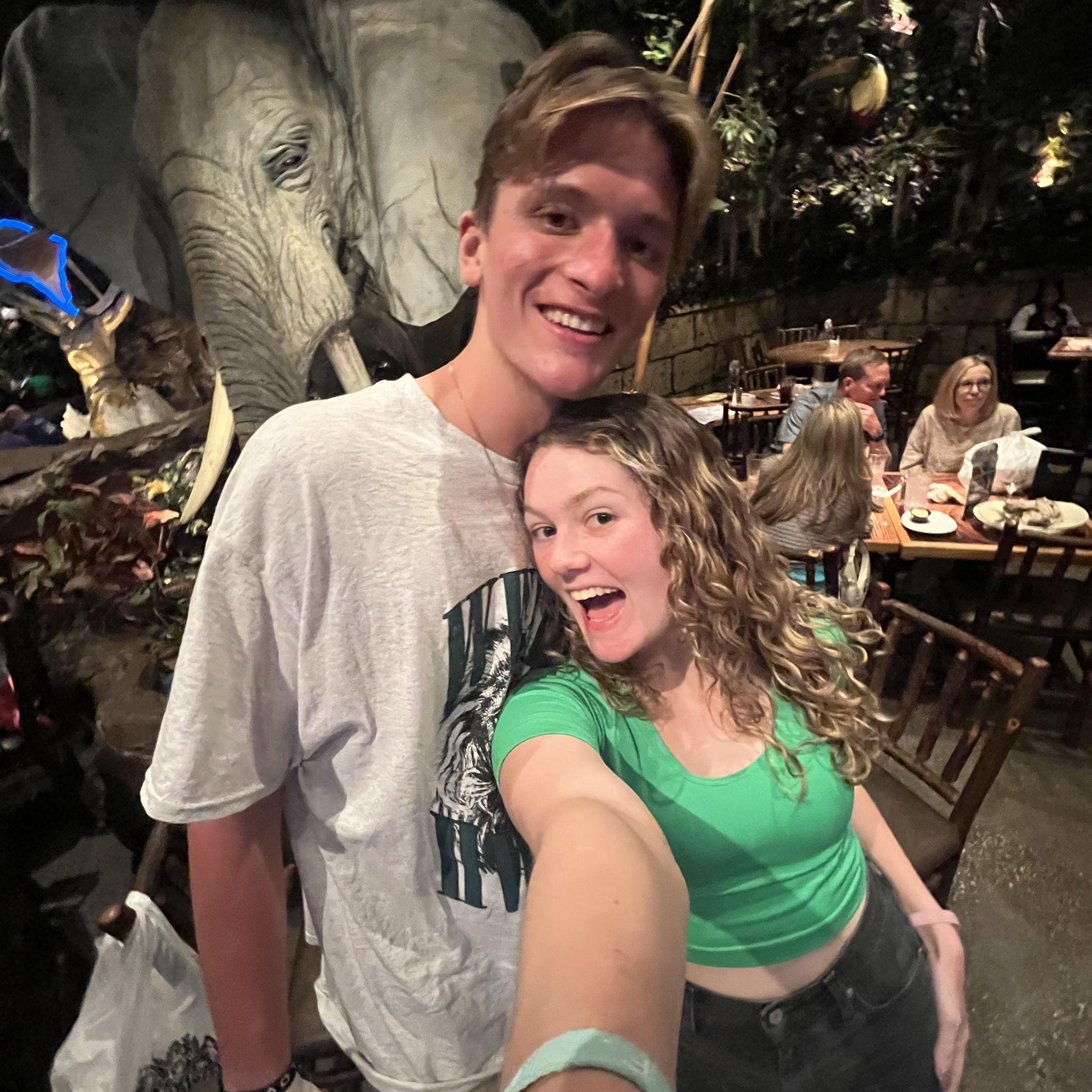 Rainforest Cafe!