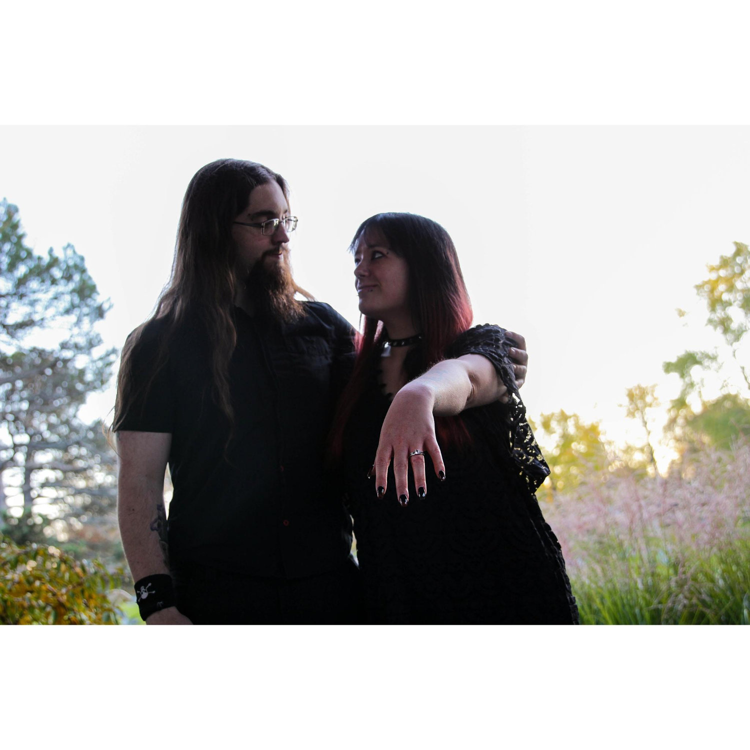 Engagement Photos 🖤
♡Location: Elmlawn Memorial Park
♡Photographer: Alyssa Knowlton, Lyssa Lee Photography