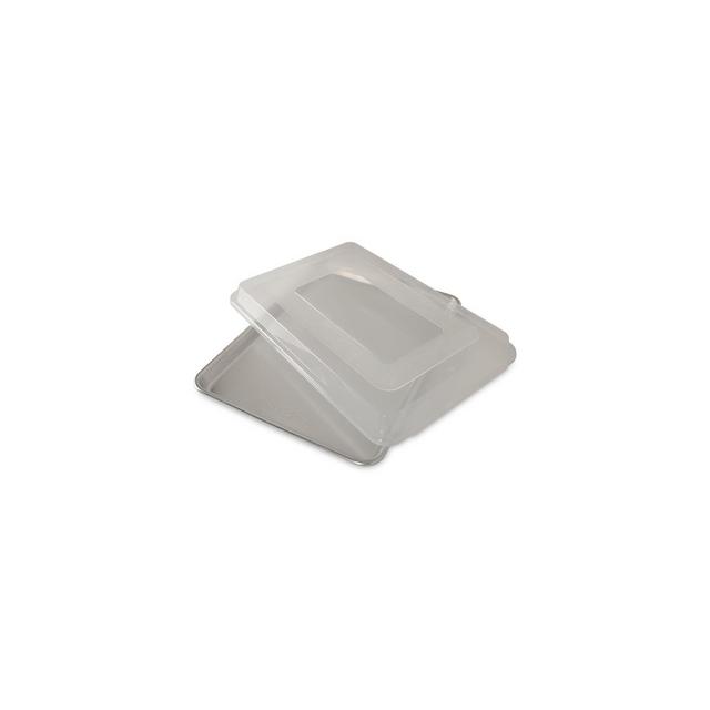 Nordic Ware Natural Aluminum Commercial Baker's Half Sheet with Lid