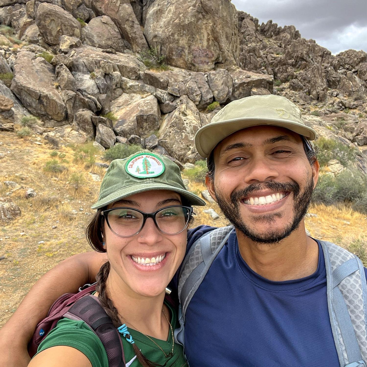 Desert hike at Sawtooth Canyon park