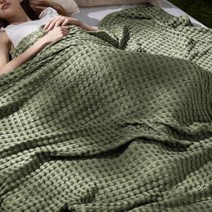 Bedsure Cooling Cotton Waffle King Size Blanket - Lightweight Breathable Blanket of Rayon Derived from Bamboo for Hot Sleepers, Luxury Throws for Bed, Couch and Sofa, Green, 104x90 Inches