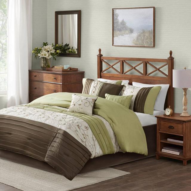 Monroe 7 Piece Embroidered Comforter Set - Green (Queen)