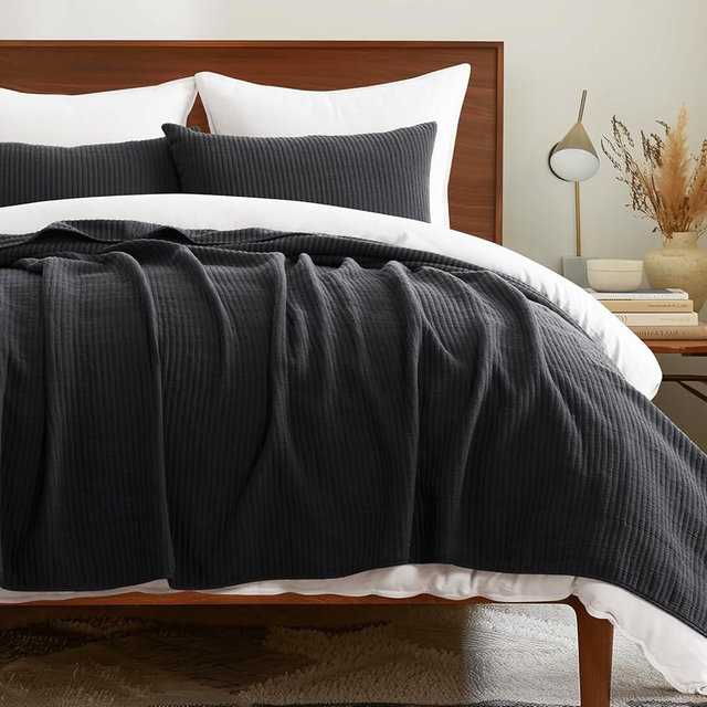 EVERGRACEHOME Cotton Coverlet Set Full Queen Size 3 Pieces, Lightweight Soft Ribbed Matelassé Bedspread Quilt Set, Cozy Oversized Quilted Bedding Set with 2 Pillow Shams for All Seasons, Washed Black