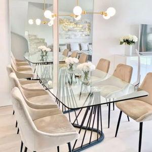 Dining Room Table & Chairs
