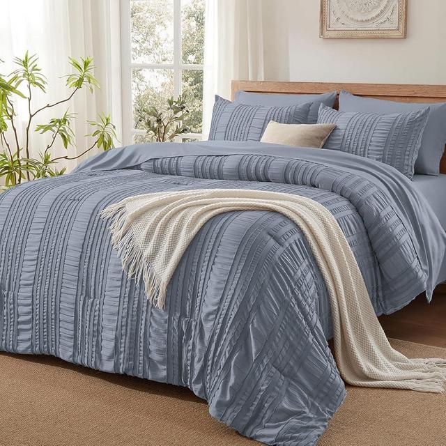 DHSFKBE Blue Tufted Comforter Set King Size 7 Piece Bed in a Bag，Shabby Chic Boho Bedding for Bedroom Comforter，All Season Soft Microfiber Ruffle Comforter Set with Pillow and Sheets