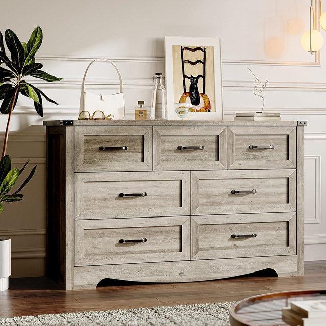 BORNOON 7-Drawer Dresser for Bedroom, Modern Wooden Chest of Drawers with Metal Handles, Anti-Tipping Design, Sturdy and Stable Storage Organizer for Living Room, Entryway, Home Office