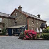 The Riverbank Country Pub & Guesthouse