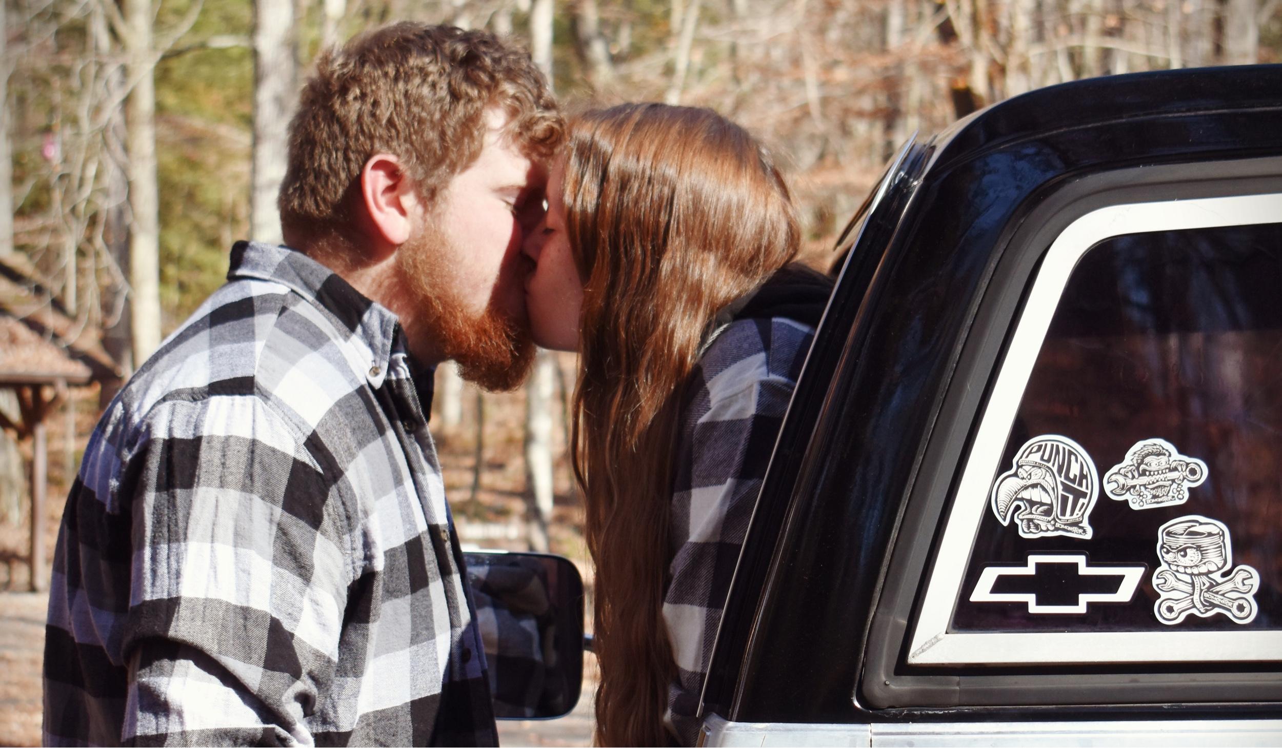 The Wedding Website of Lindsay Elswick and Abran Godsey