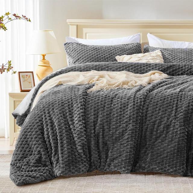 BEDELITE Fluffy Queen Comforter Set - Grey Fleece Soft Comforter for Queen Size Bed, Luxury Warm Bedding Set for Winter, Fuzzy Bed Set 3 Pieces (1 Comforter, 2 Pillowcases)