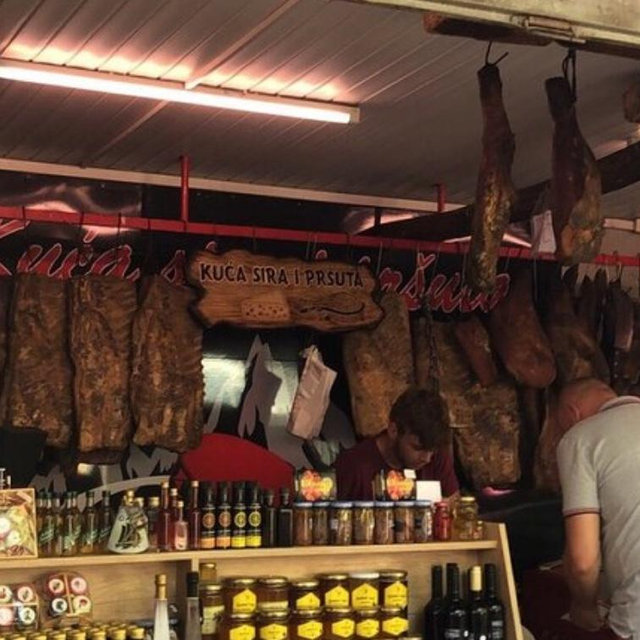 Croatia: walking food tour in Split’s old town