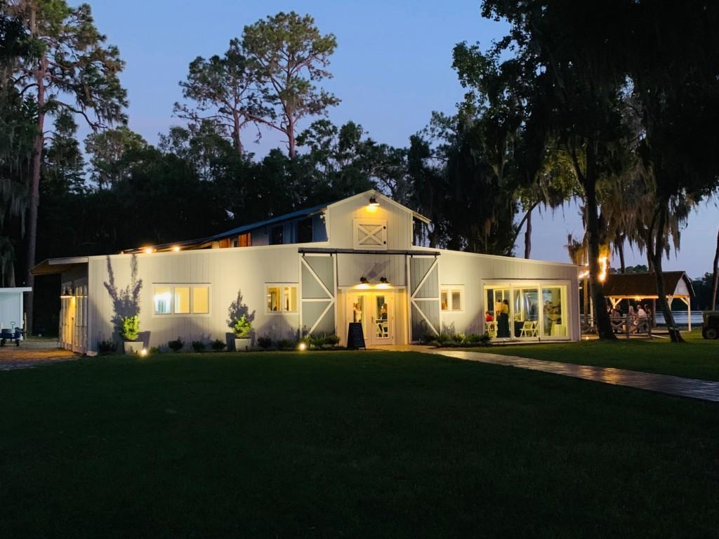 The Wedding Website of Taylor Vickery and Dylan Spencer