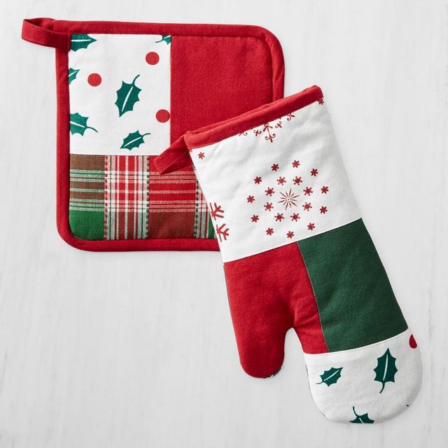 Dolly Parton Oven Mitt & Potholder Set