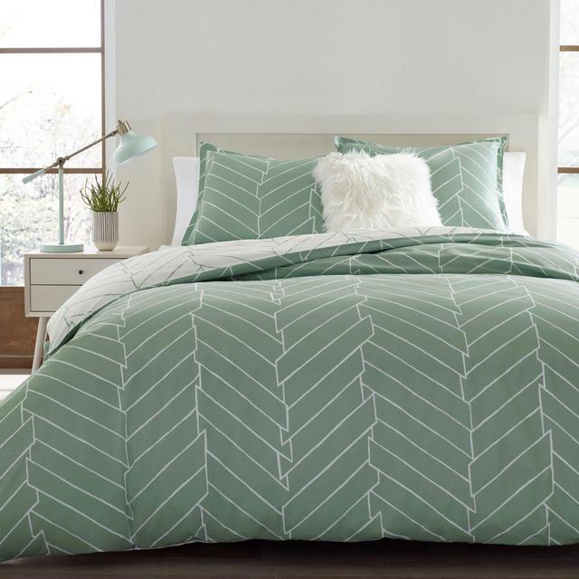 City Scene Ceres 3-Piece Reversible Full/Queen Comforter Set in Green
