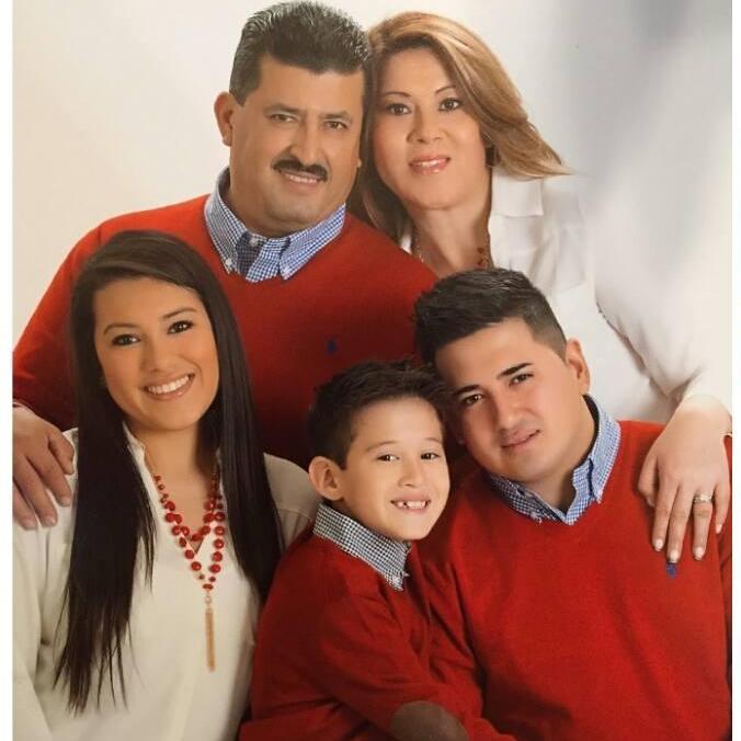 Gus’s familia