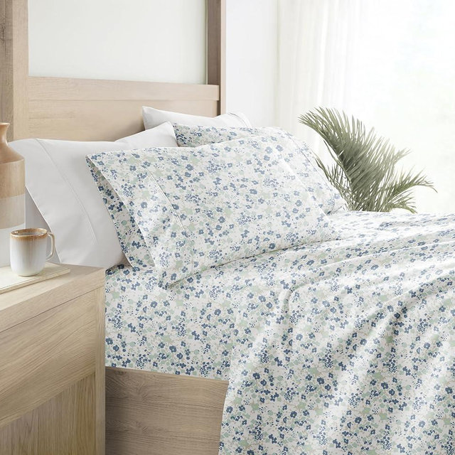 Queen Sheet Set 4 Piece - Ultra Comfortable & Breathable Cooling Queen Bed Sheets - Deep Pocket & Wrinkle-Free Sheets Fits 16" Mattress - Extra Soft & Oeko-TEX Certified - Violets Light Blue