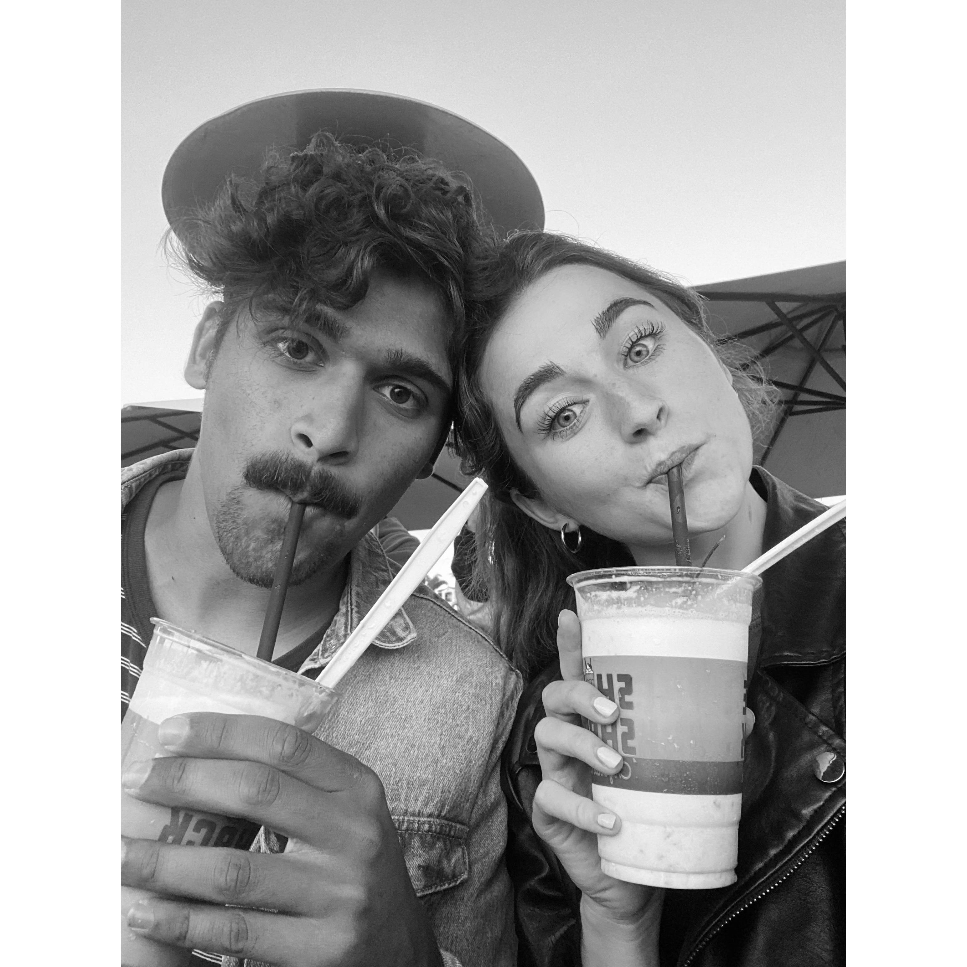 September 2021: This restaurant became our favorite date spot! Milkshakes & burgers overlooking the ocean...it's dreamy! (Corona Del Mar, California)
