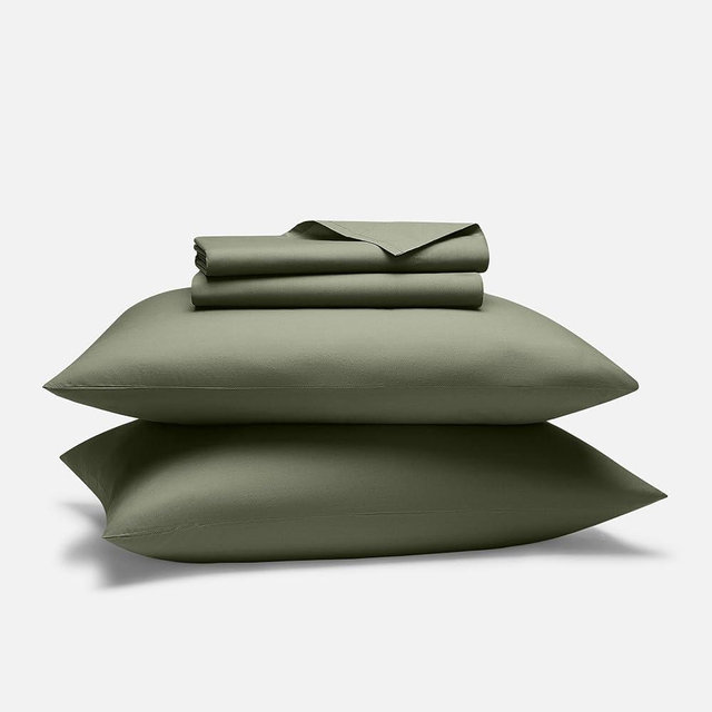 Brooklinen Luxury Percale Sheet Set - 4 Piece 100% Cotton Bed Sheets - 1 Fitted & 1 Flat Sheet, 2 Pillowcases - Cotton Percale Sheets for Hot Sleepers (Queen Size, Fresh Moss Green)