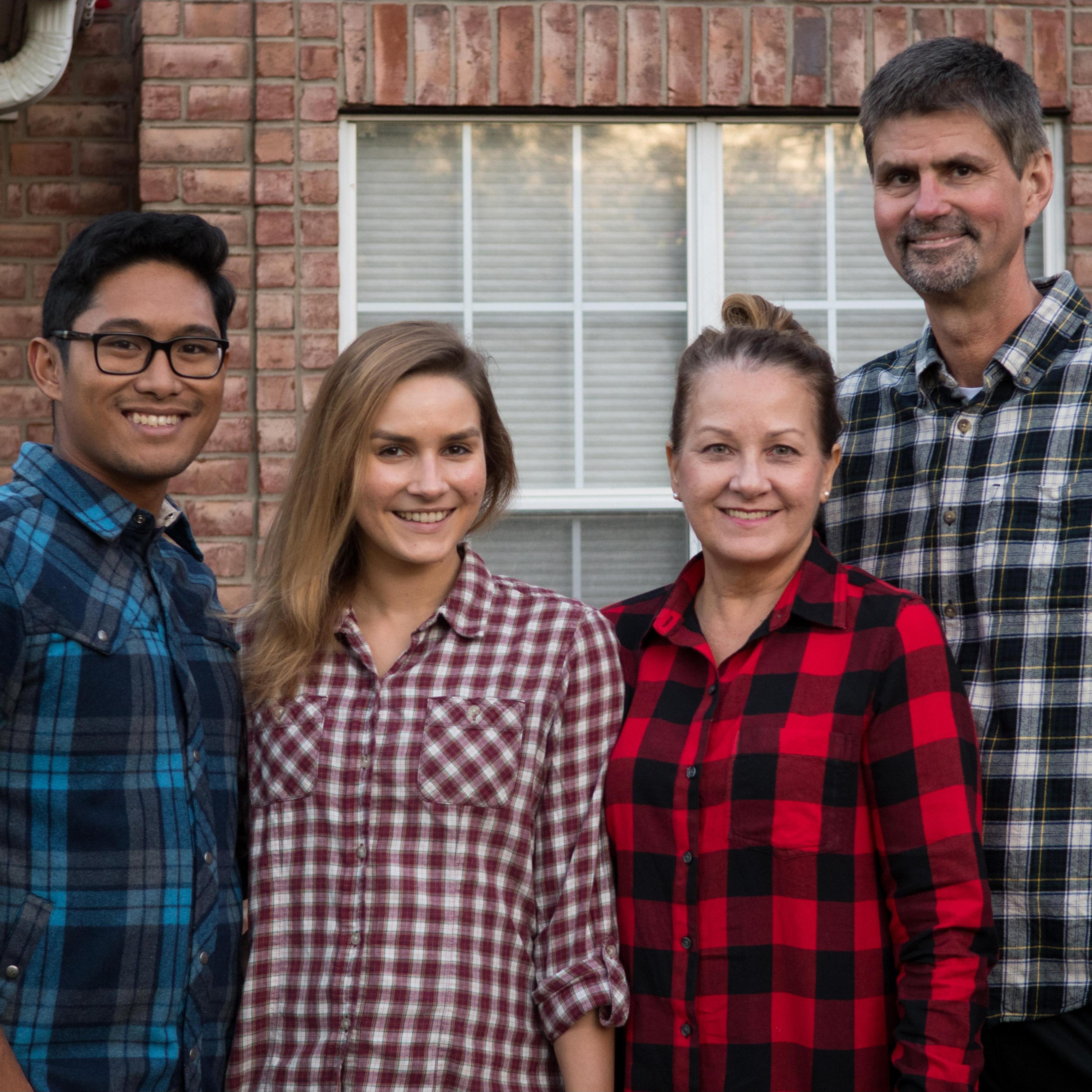 First time Ryan met David. Plaid it off well. Thanksgiving 2017.