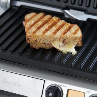 Smart Grill with LCD Screen