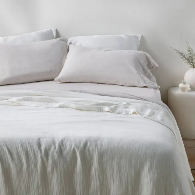 Full/Queen Rayon from Bamboo Matelasse Blanket White - Casaluna™